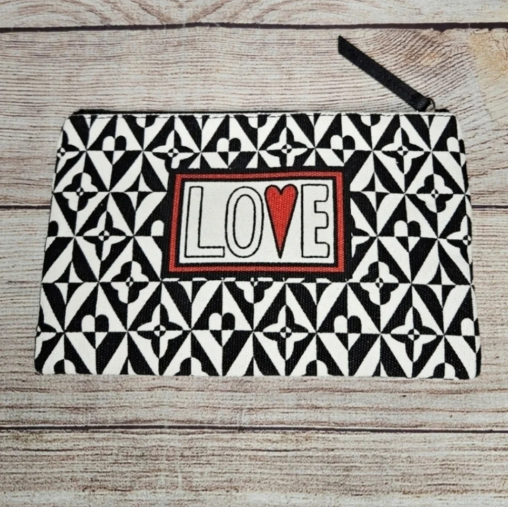 Brighton love cosmetic